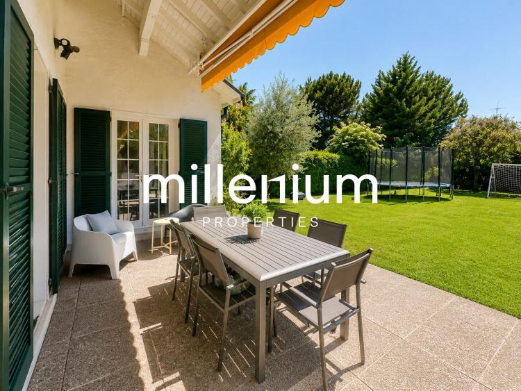 Magnifique maison individuelle de plain-pied avec grand jardin