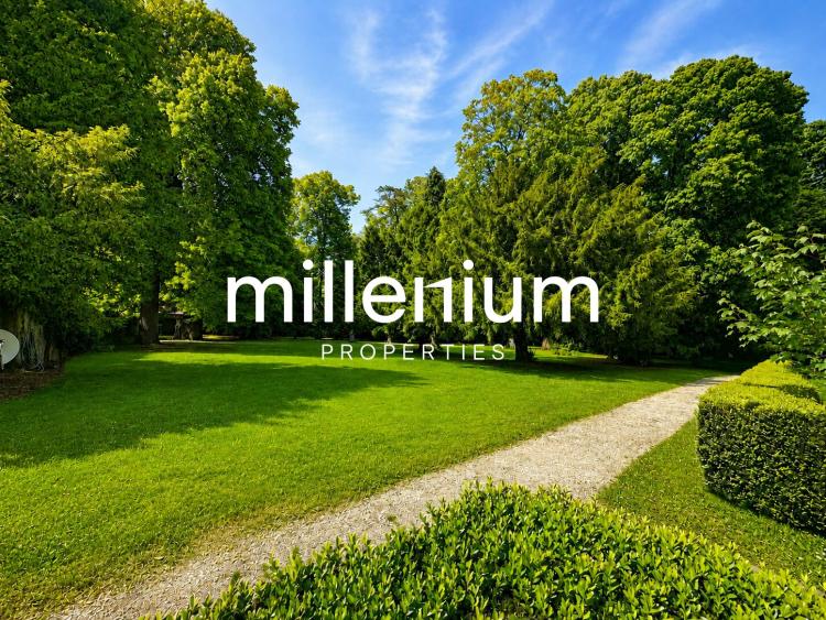 Appartement duplex de charme en rez-de-jardin au Château Barillet —Satigny