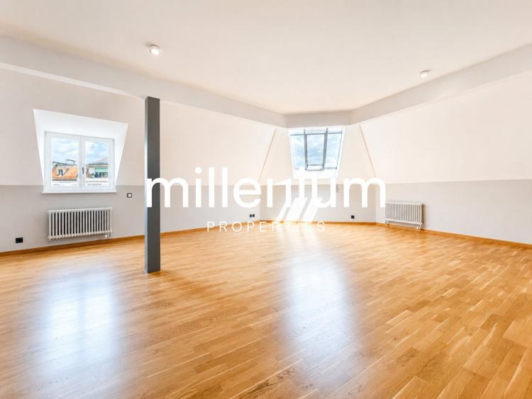 Magnifique appartement 5P en attique