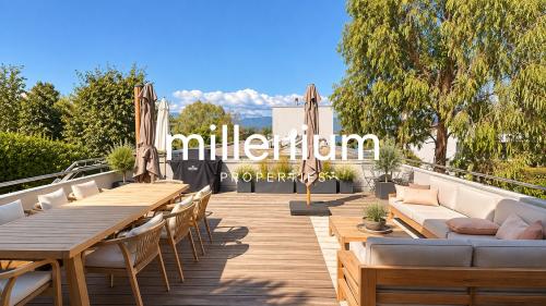 Belle villa familiale contemporaine avec vue sur le lac à Anières