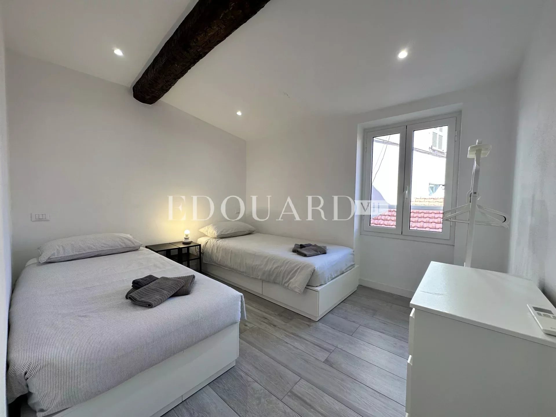 Quatre pièces en duplex avec spectaculaire terrasse sur le toit et époustouflante vue mer panoramique
