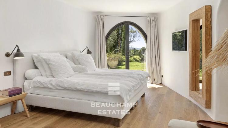 Propriété de charme 5 chambres avec piscine à Mougins