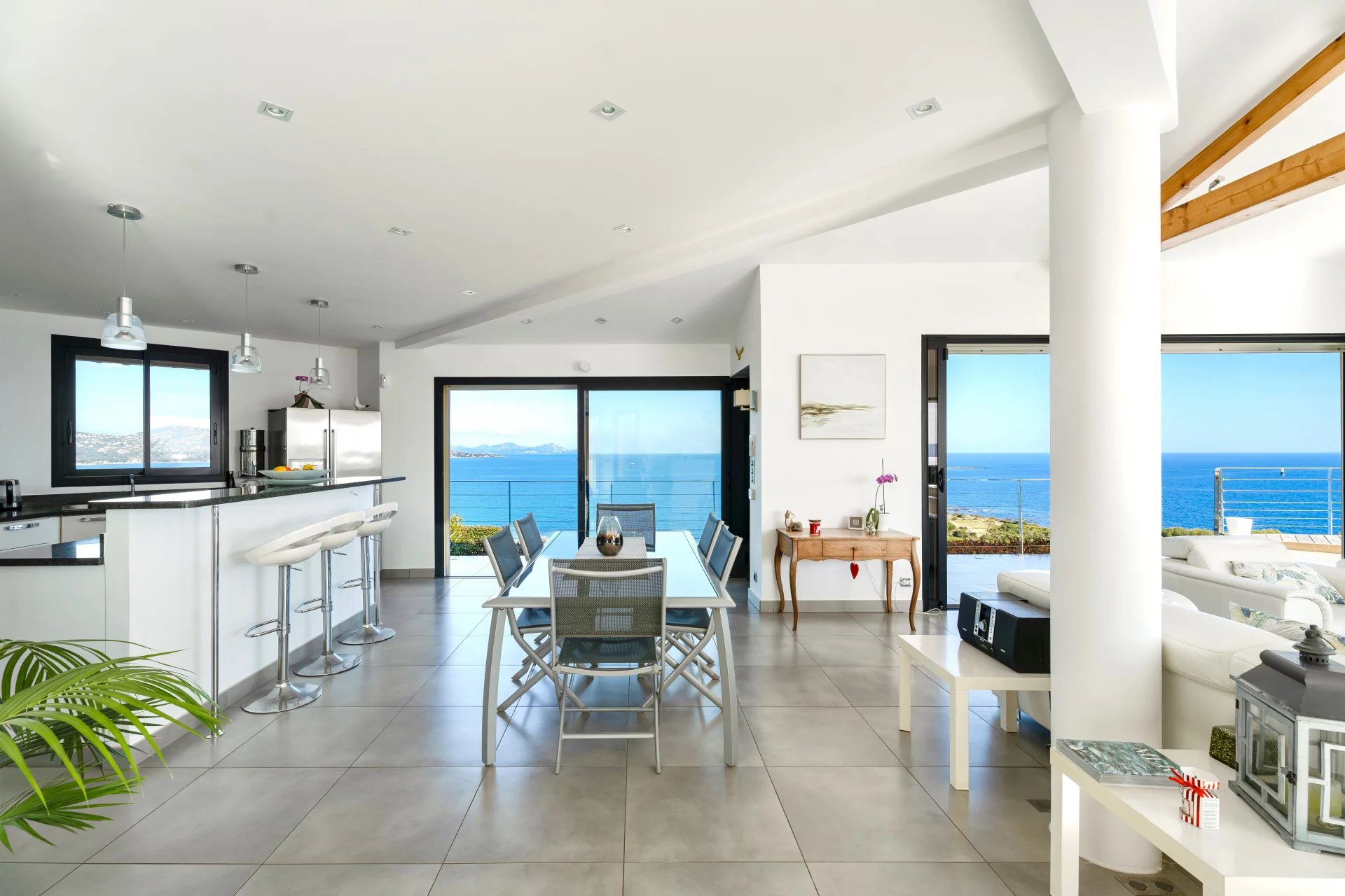 Villa vue mer panoramique à vendre à Sainte-Maxime