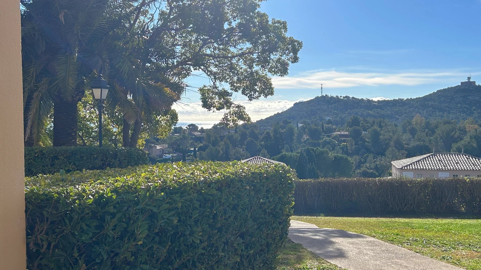 EXCLUSIVITE AZZURRA AGAY CAP ESTEREL  VILLAGE PIERRE & VACANCES APPARTEMENT 2 PIÈCES AVEC JARDIN