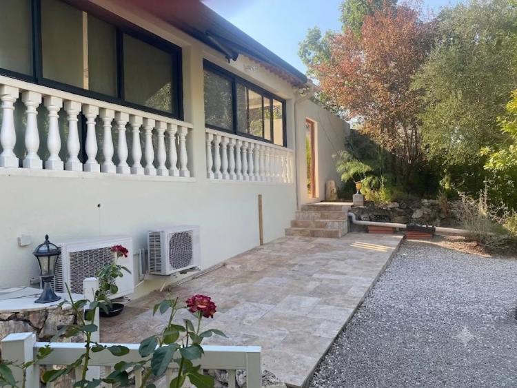 VIDAUBAN  BELLE VILLA 2 APPARTEMENTS 136M2 PRES DU CENTRE
