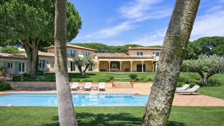 Saint-Tropez , Les Parcs - Propriété de charme à quelques minutes de St Tropez dans un domaine privé