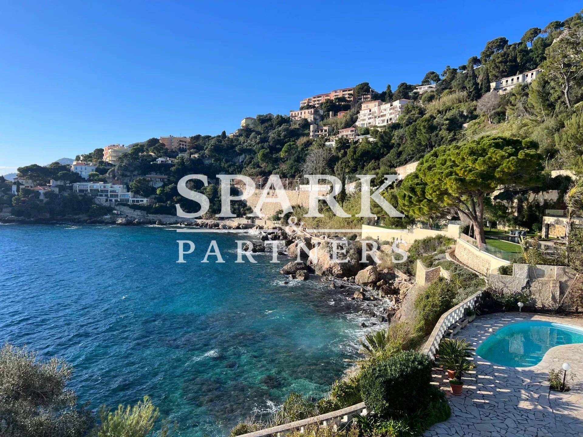 Villa en Bord de Mer à Cap d'Ail : Un Bijou à Ne Pas Manquer