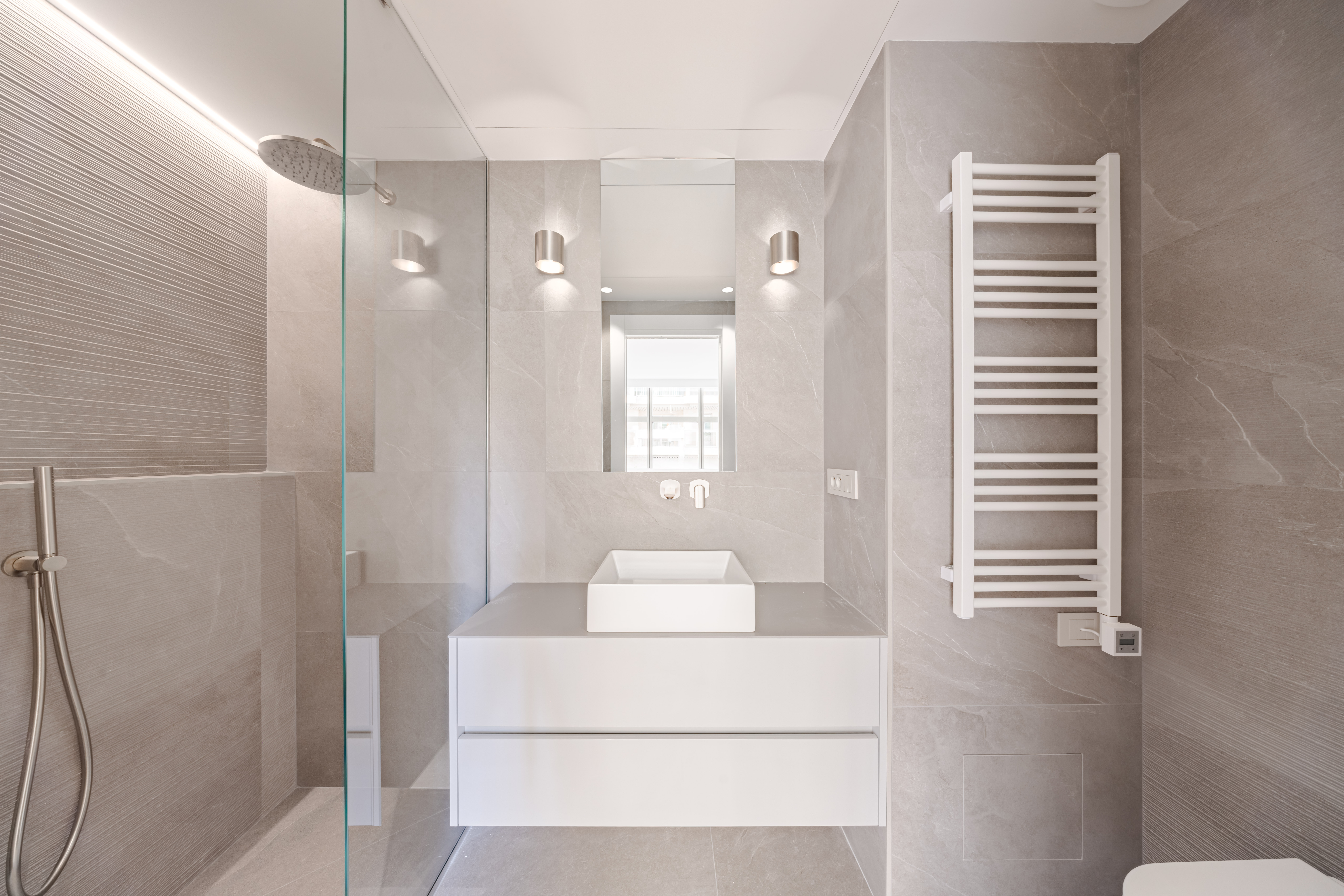 APPARTEMENT USAGE MIXTE PORT
