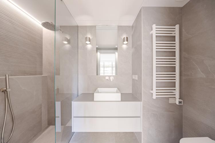 APPARTEMENT USAGE MIXTE PORT