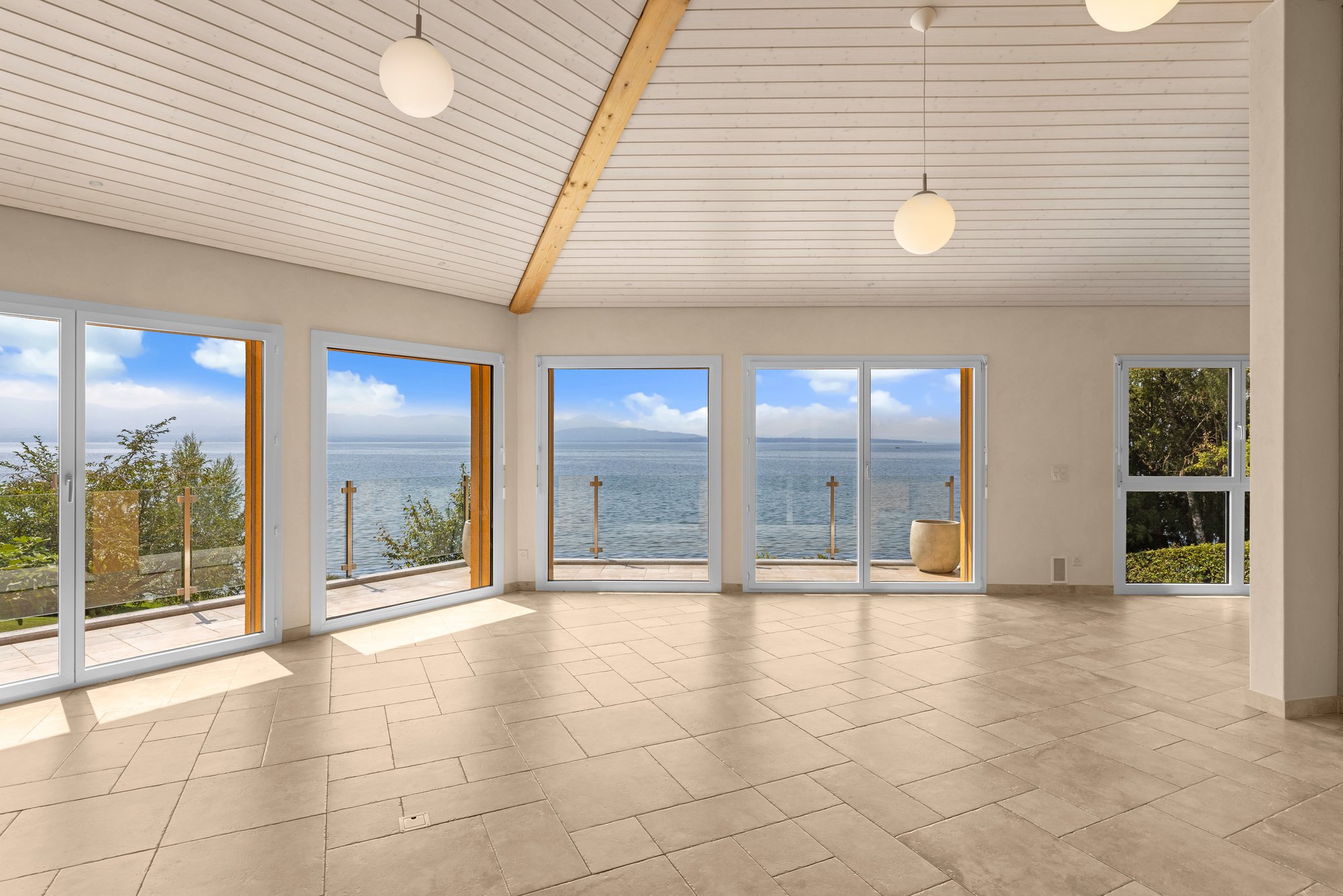 Villa Idéalement Située Au Bord Du Lac