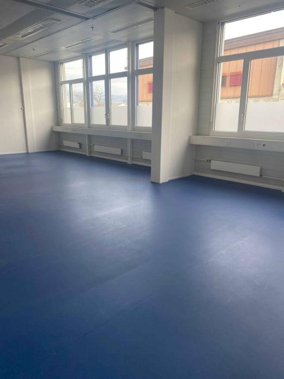 Atélier de 92 m2 au rez supérieur Zone FTI