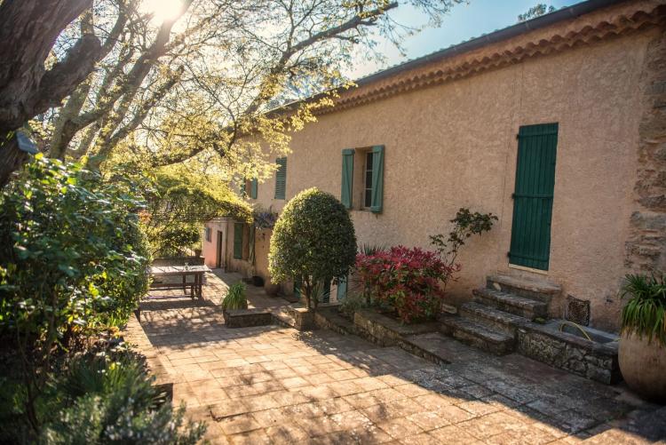 LORGUES BASTIDE DE CHARME DE 1789 DE 287 M2 SUR 2,5HA DE TERRAIN