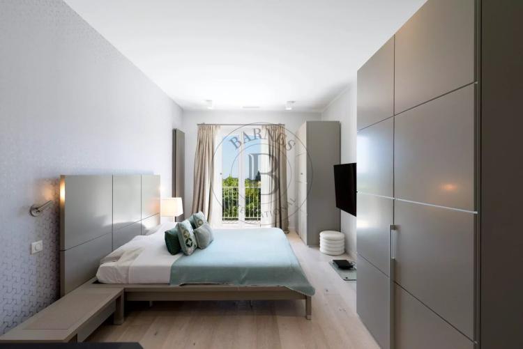 LA ROQUETTE-SUR-SIAGNE – VILLA FAMILIALE RÉNOVÉE – APERÇU MER