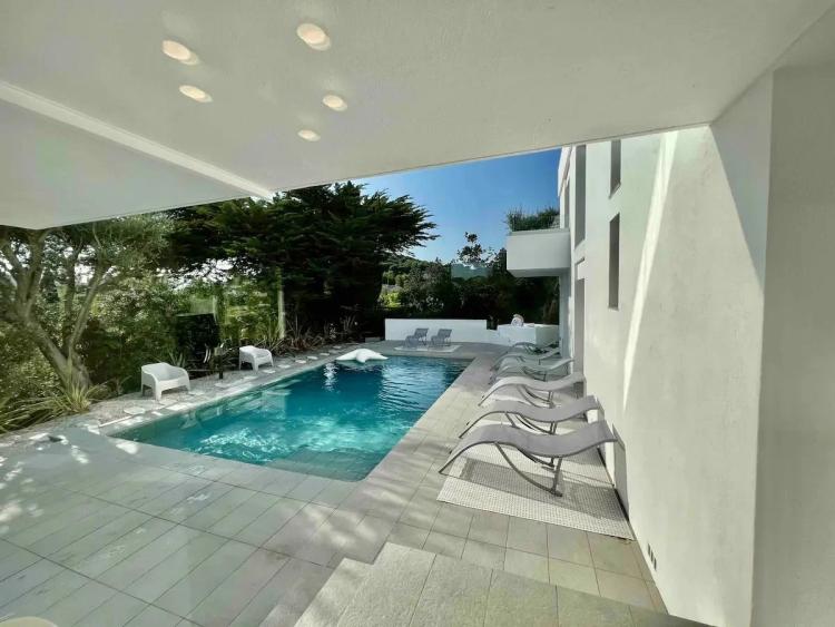 Villa contemporaine 258 m² – Vue mer, piscine, prestations haut de gamme