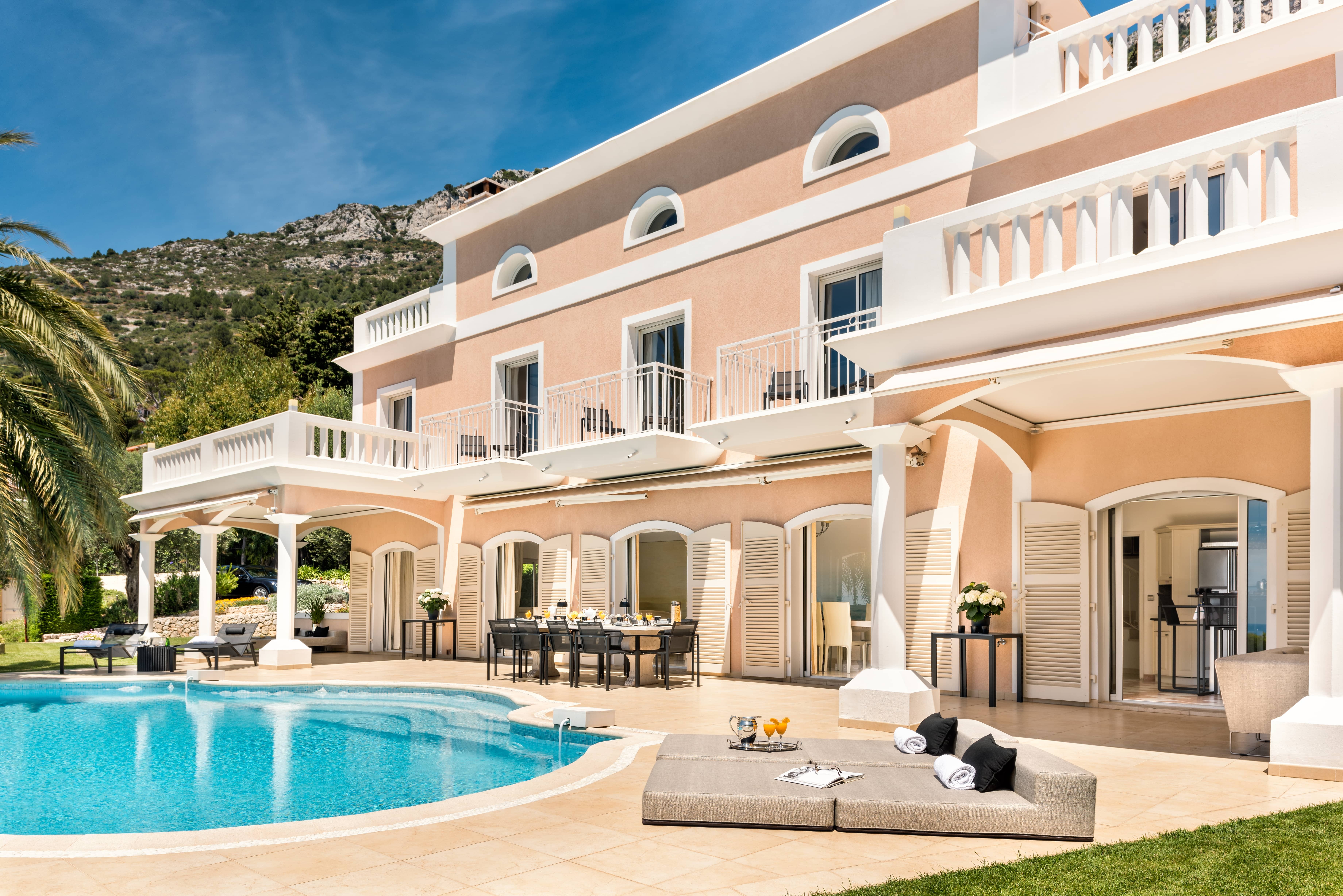 ELEGANTE MAISON PROCHE MONACO