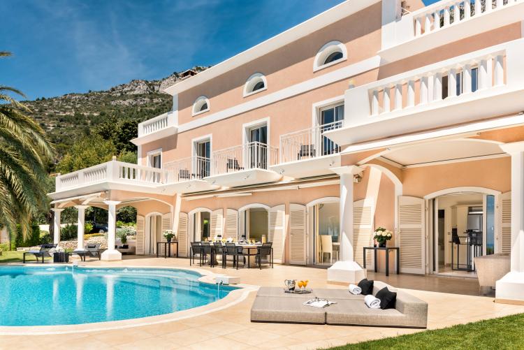 ELEGANTE MAISON PROCHE MONACO