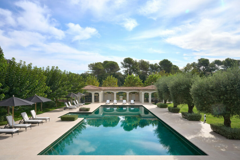 Domaine d’Exception avec Vue Mer, Tennis et Cinéma Privé