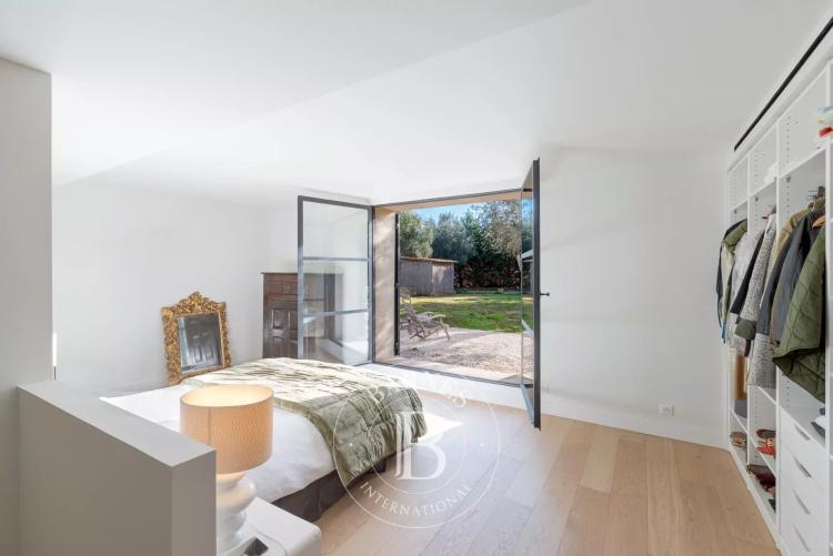 Valbonne, Domaine fermé, calme, 4 chambres, piscine