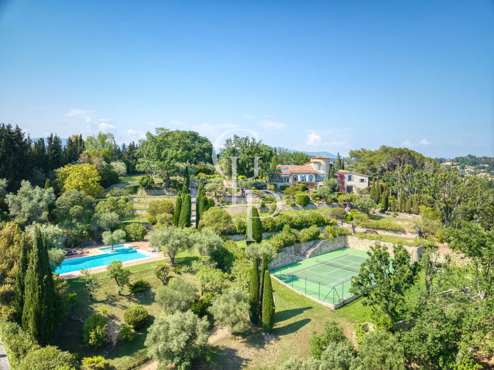 DOMAINE DE MOUGINS