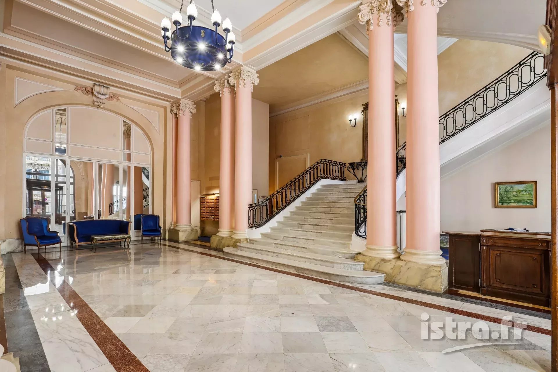 Nice Negresco : Studio dernier étage, vue mer latérale
