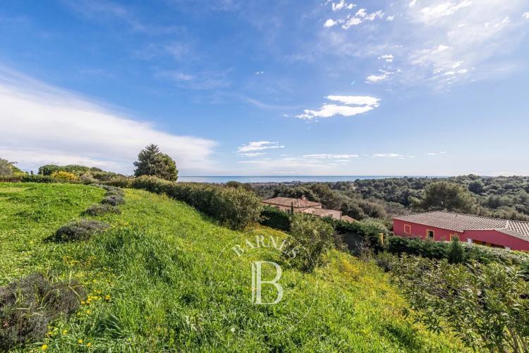 Biot - Terrain constructible 1798 m² - Vue mer époustouflante