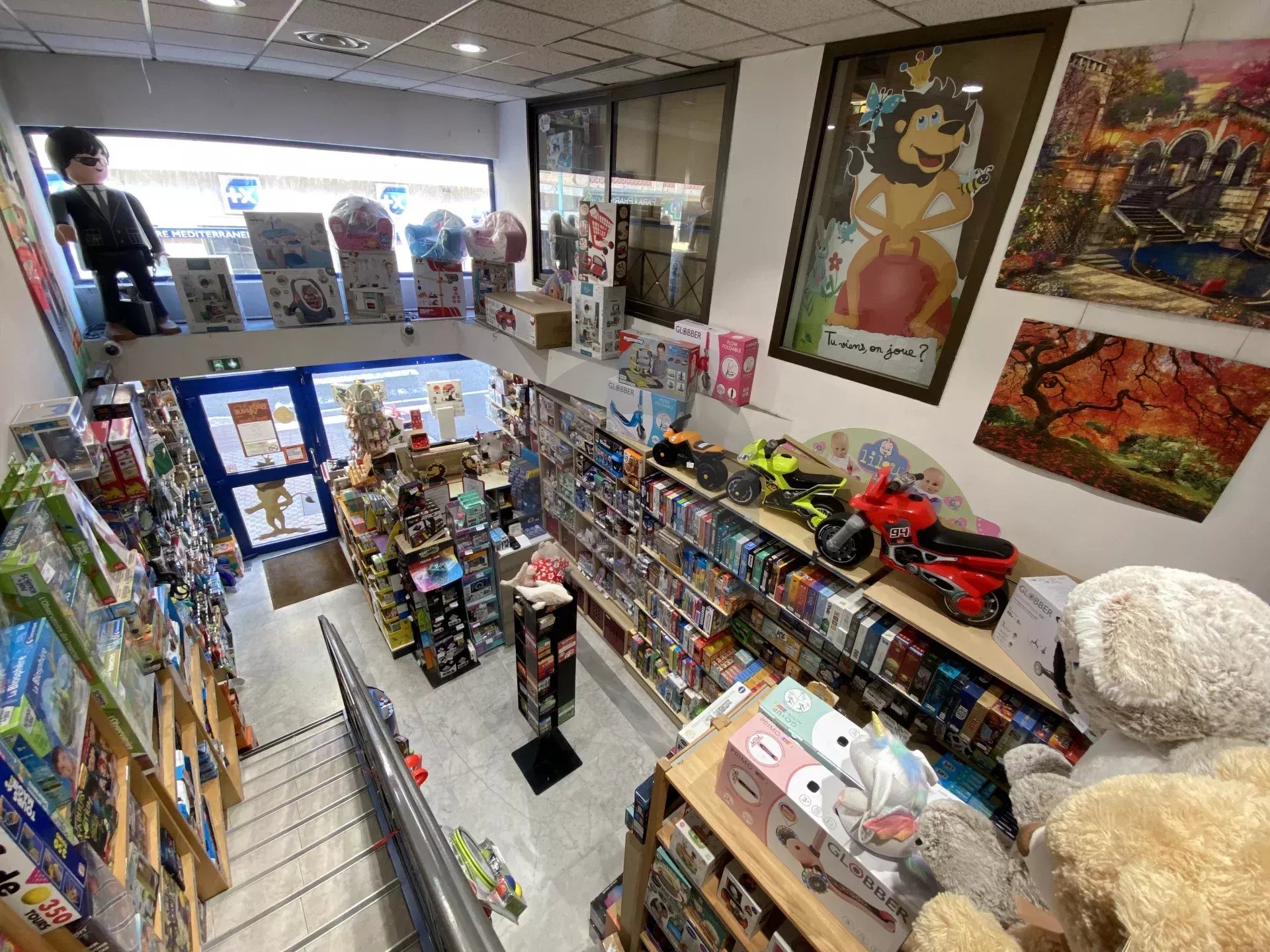 A VENDRE MENTON CARRE D'OR - FONDS DE COMMERCE JOUETS