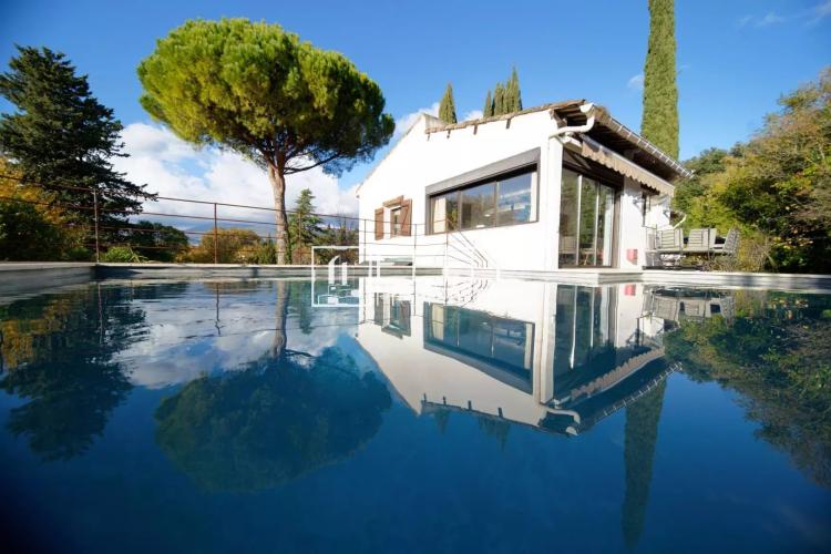 VILLA 8 PIÈCES DE 200 m² + PISCINE MOUANS-SARTOUX
