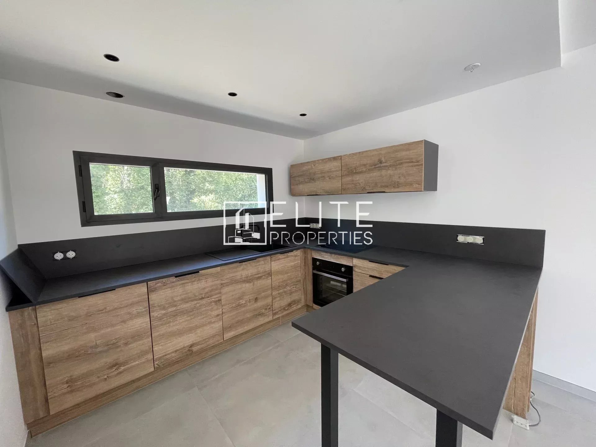 MAISON NEUVE 4 PIECES 120m² SAINT-CEZAIRE