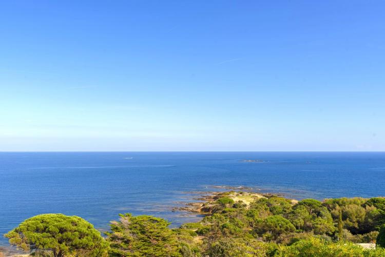 Villa vue mer panoramique à vendre à Sainte-Maxime