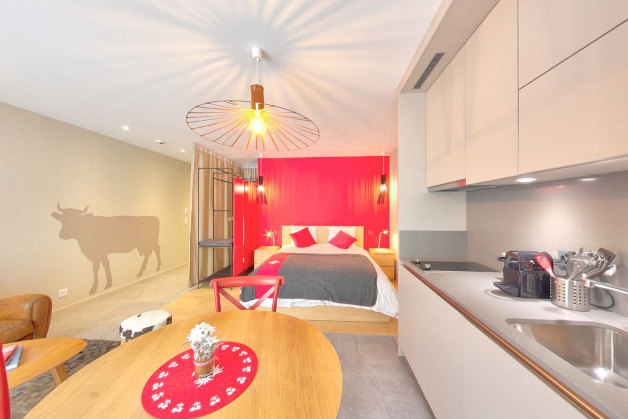RÉSIDENCE MEUBLÉE "PETITE COUR" STUDIOS AVEC SERVICES HÔTELIER