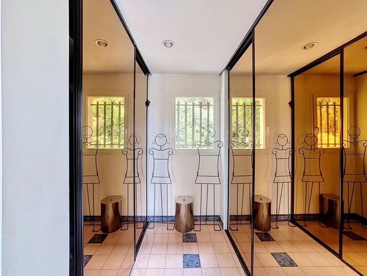 GASSIN – VILLA AVEC VUE MER À QUELQUES MINUTES DE SAINT-TROPEZ