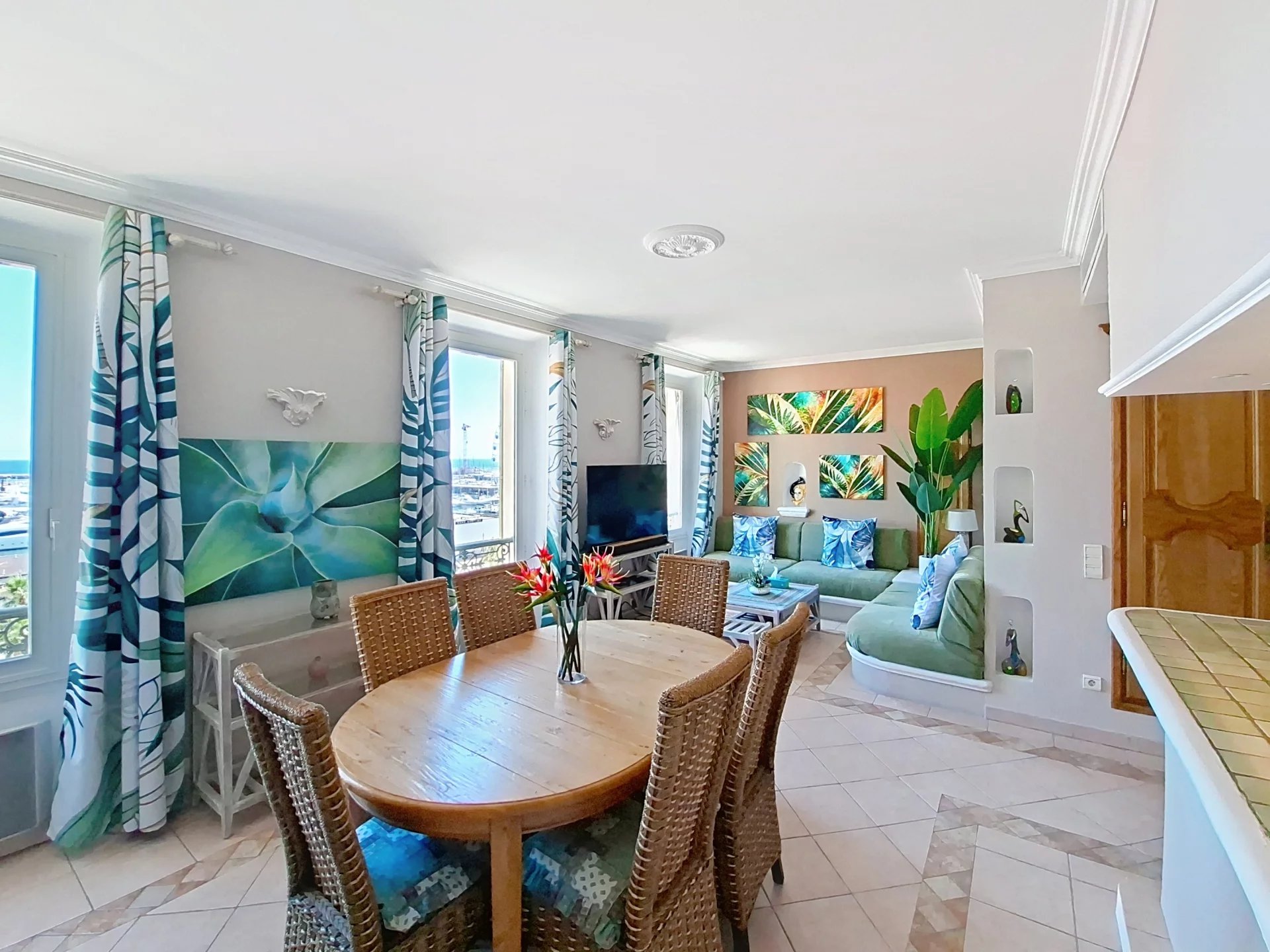 VENTE APPARTEMENT CANNES BANANE - SUPERBE VUE PANORAMIQUE
