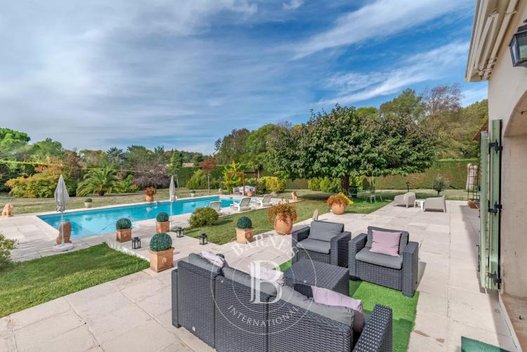 Proche de Valbonne - Villa provençale - Piscine