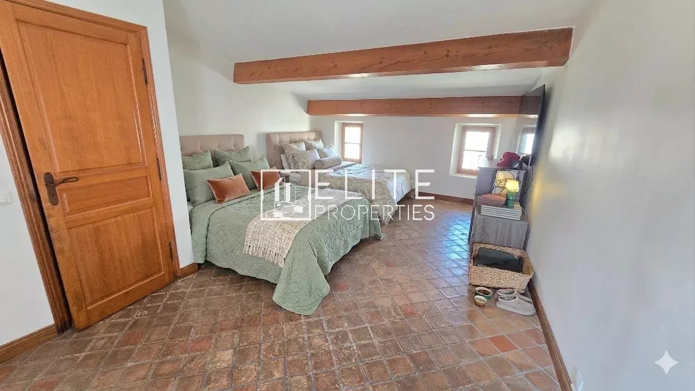 APPARTEMENT 4 PIÈCES DE 149m², VUE MER – MOUGINS VILLAGE