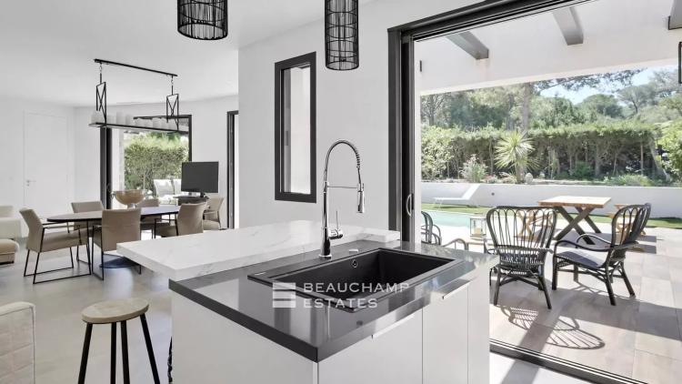 Villa moderne proche de la plage des Salins, dans un domaine privé et sécurisé