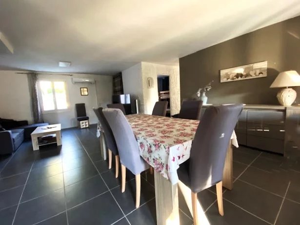 REGUSSE JOLIE MAISON RENOVEE 100 M2