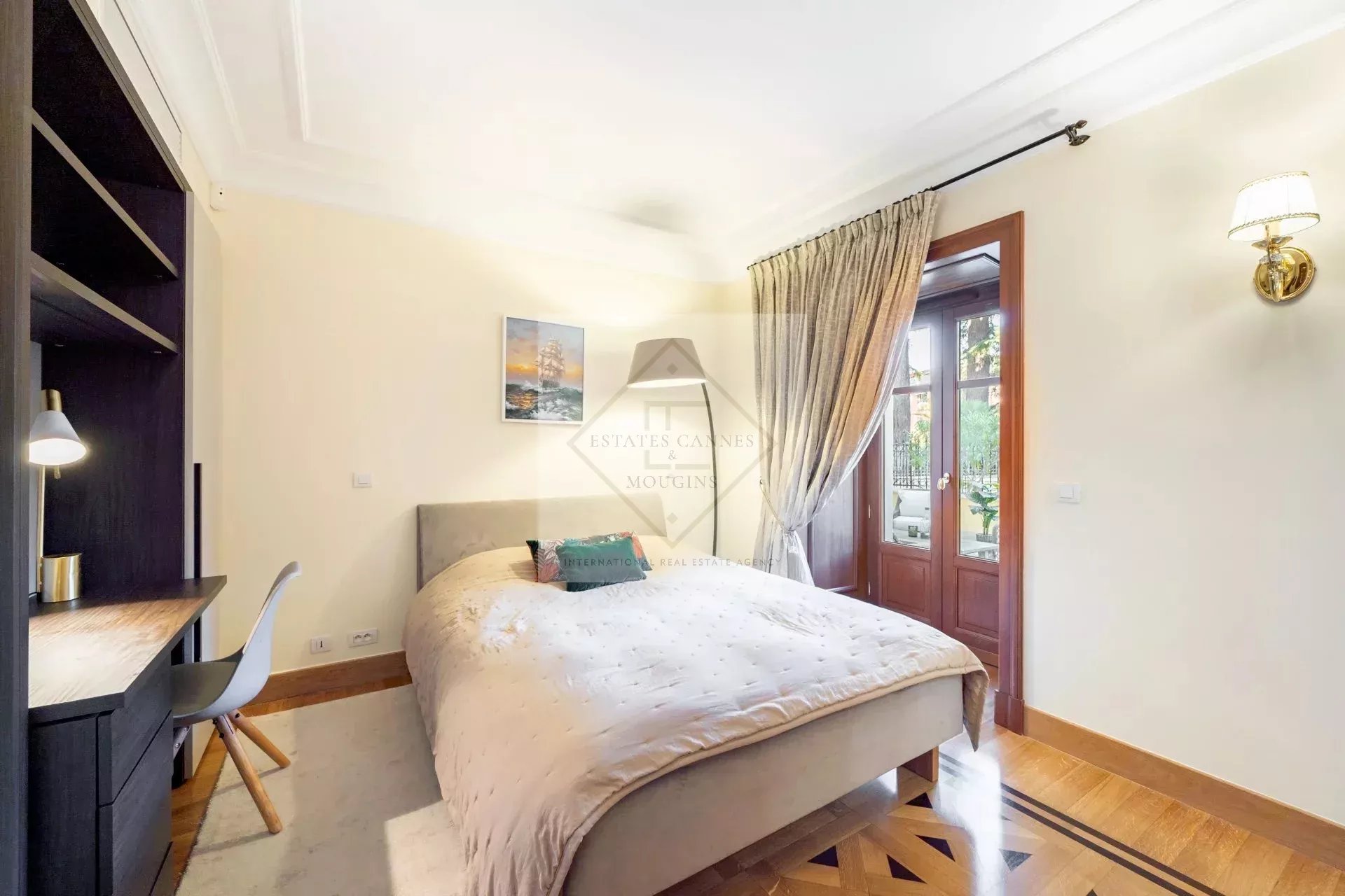 Lumière et Charme Belle Époque, Appartement trois pièces CANNES
