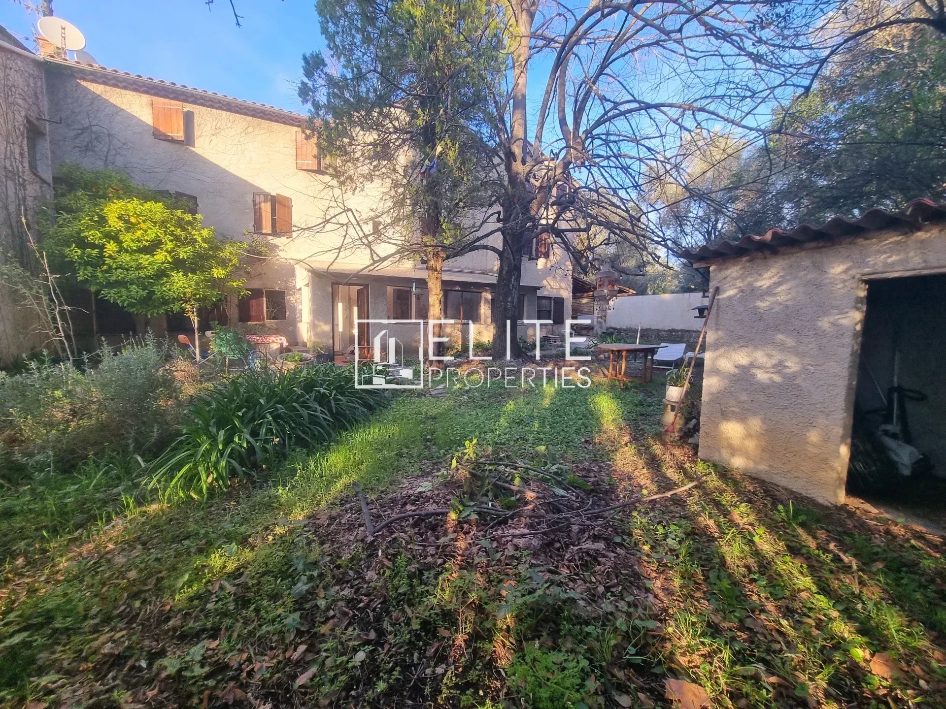 GRASSE – MAISON DE CHARME AU CALME ABSOLU