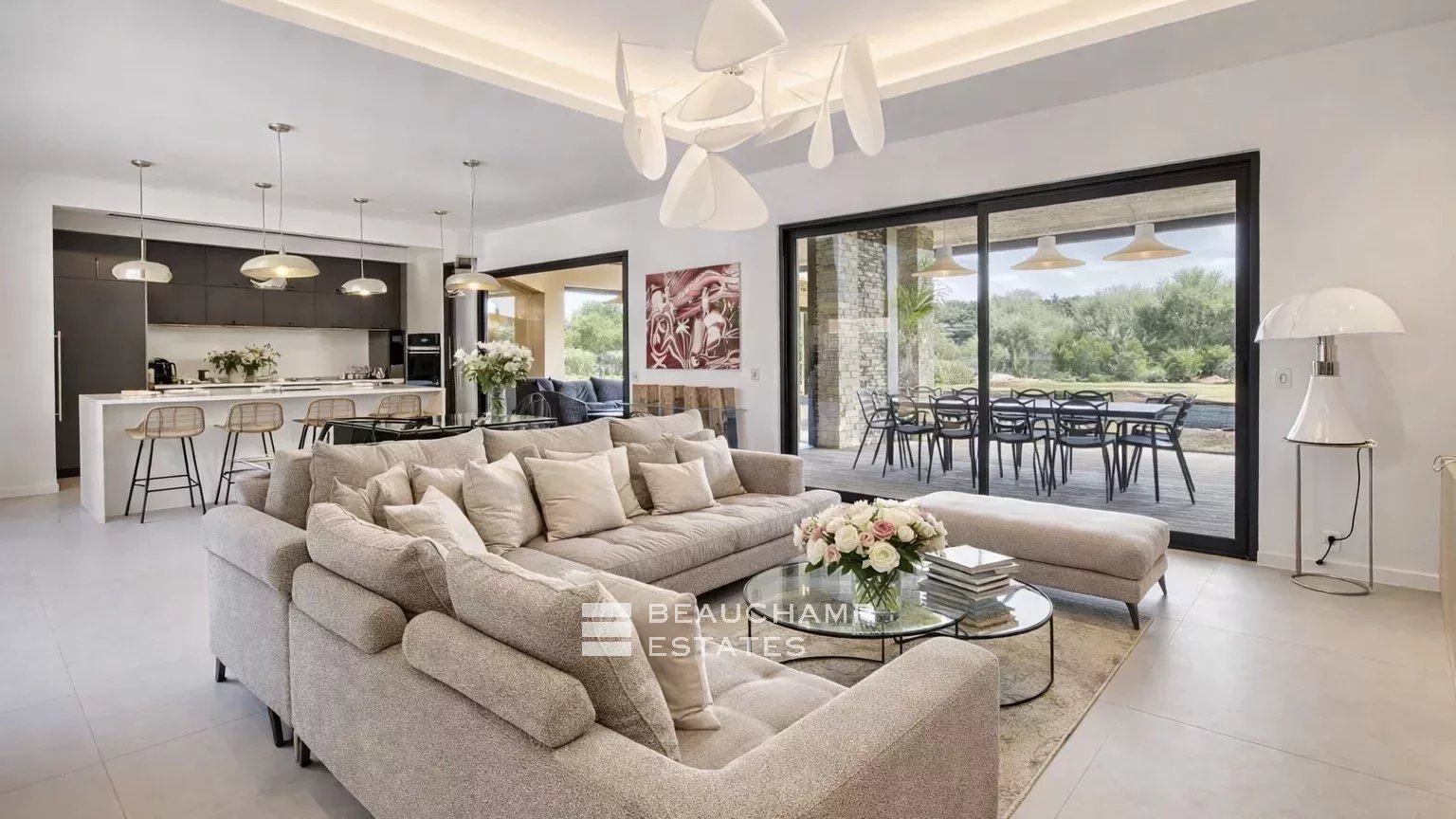 Nouvelle villa de luxe dans domaine privatif au centre de Saint-Tropez