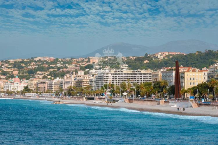 Appartement refait à neuf – Carré d’Or, Nice