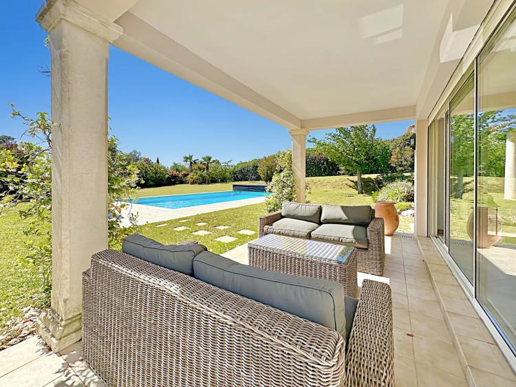 Villa dans un domaine sécurisé à vendre à Grimaud