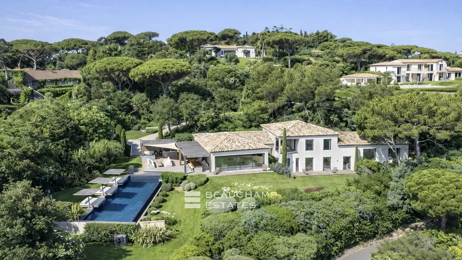 Saint-Tropez Les parcs - Propriété prestigieuse avec accès direct à la mer