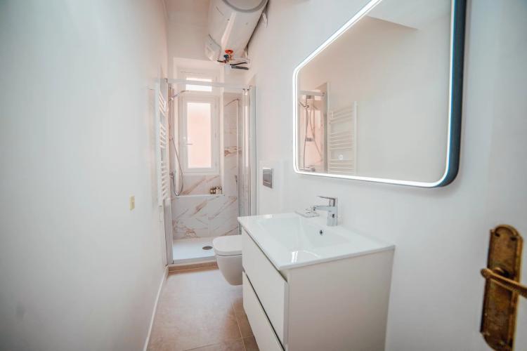 Appartement 4 Pièces à Vendre à Monaco – Immeuble Bourgeois à La Condamine.