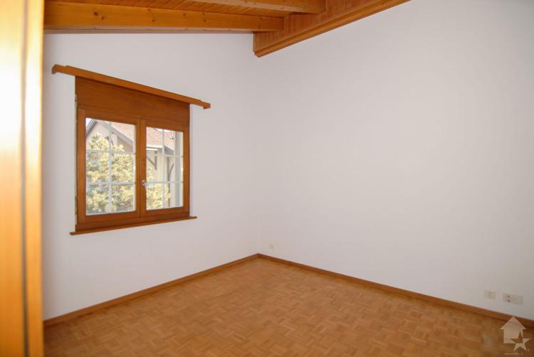 2GtkE_lookmove_236460888_5.jpg