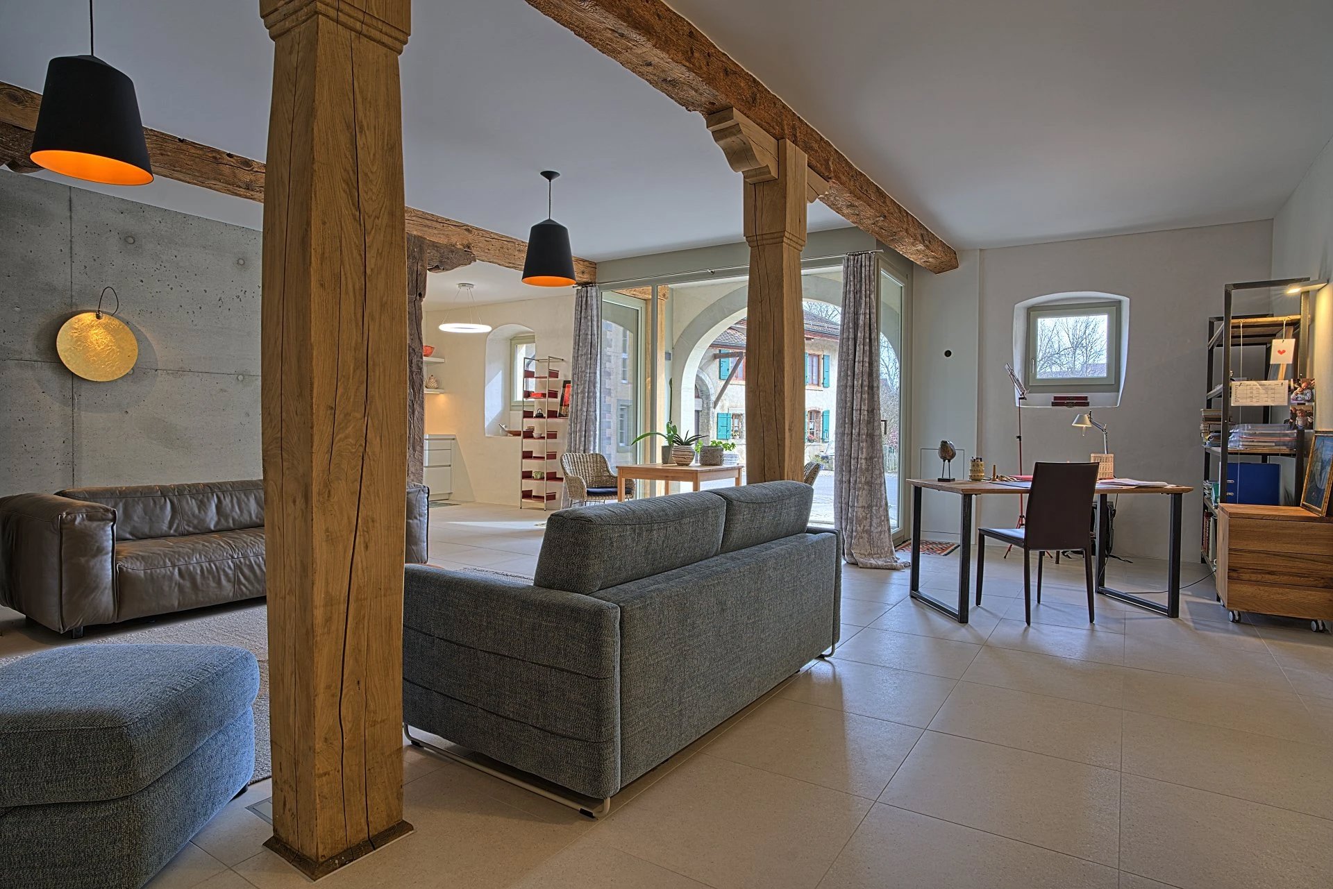 Immeuble historique entièrement rénové comprenant 3 appartements