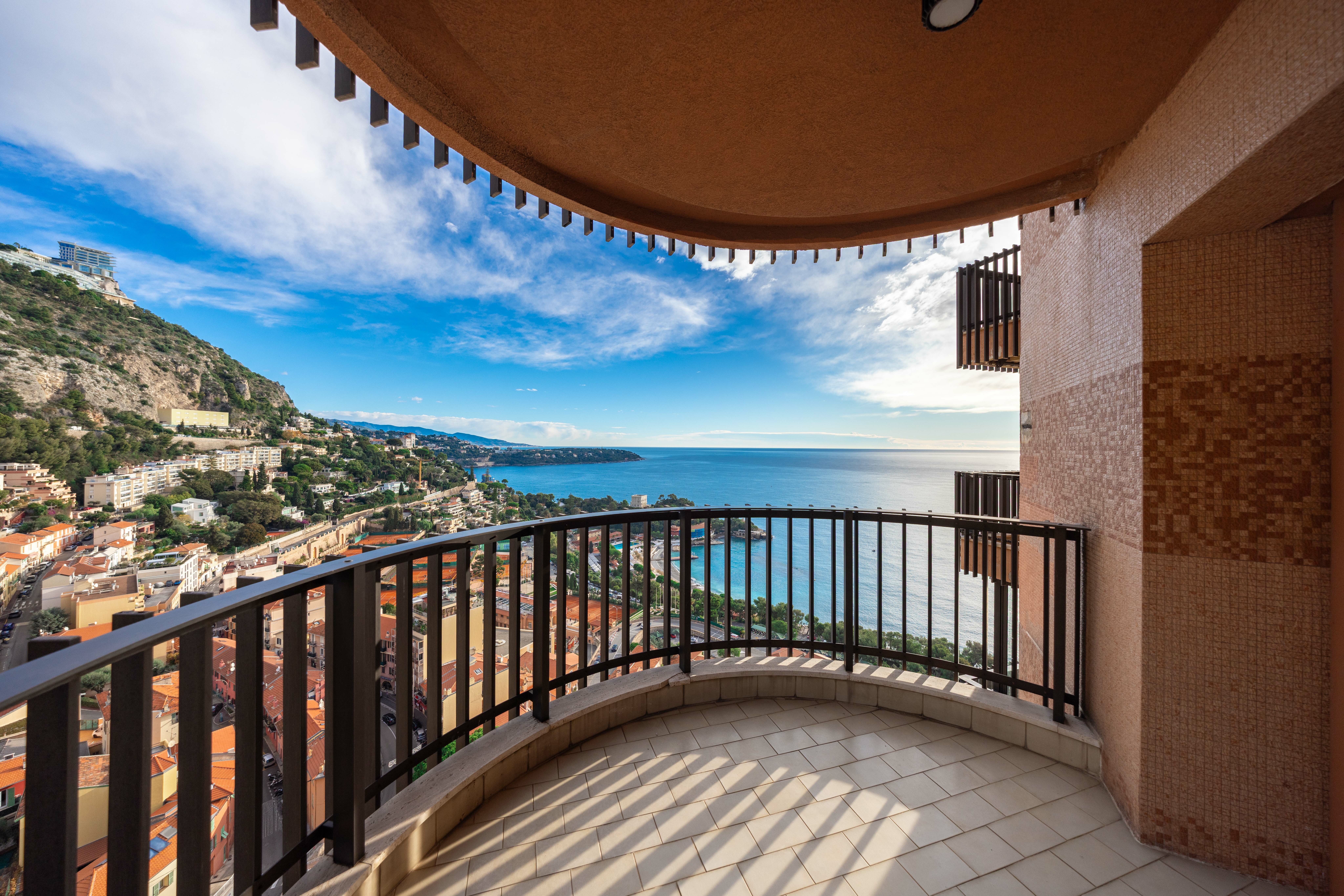 MAGNIFIQUE 2 PIECES VUE MER RENOVE