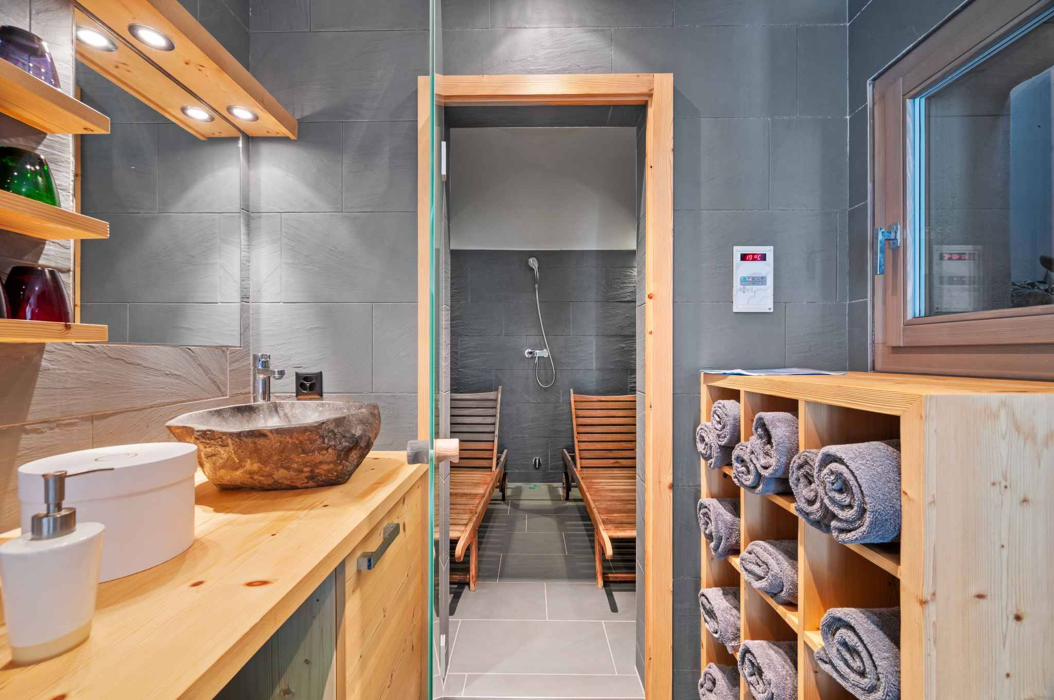 Chalet d’exception avec piscine intérieure et accès Ski-In & Ski-Out