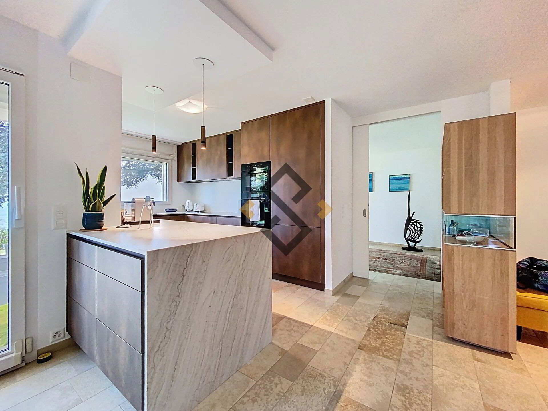 Opportunité Rare - duplex 6.5 pces "les pieds dans l'eau"