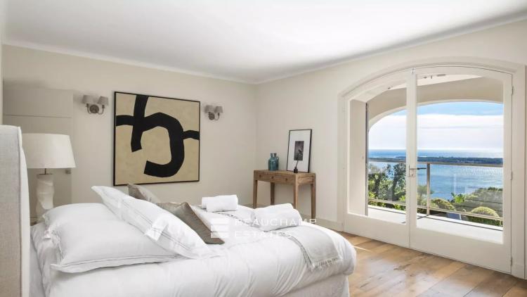 Villa contemporaine avec vue mer panoramique - Cannes