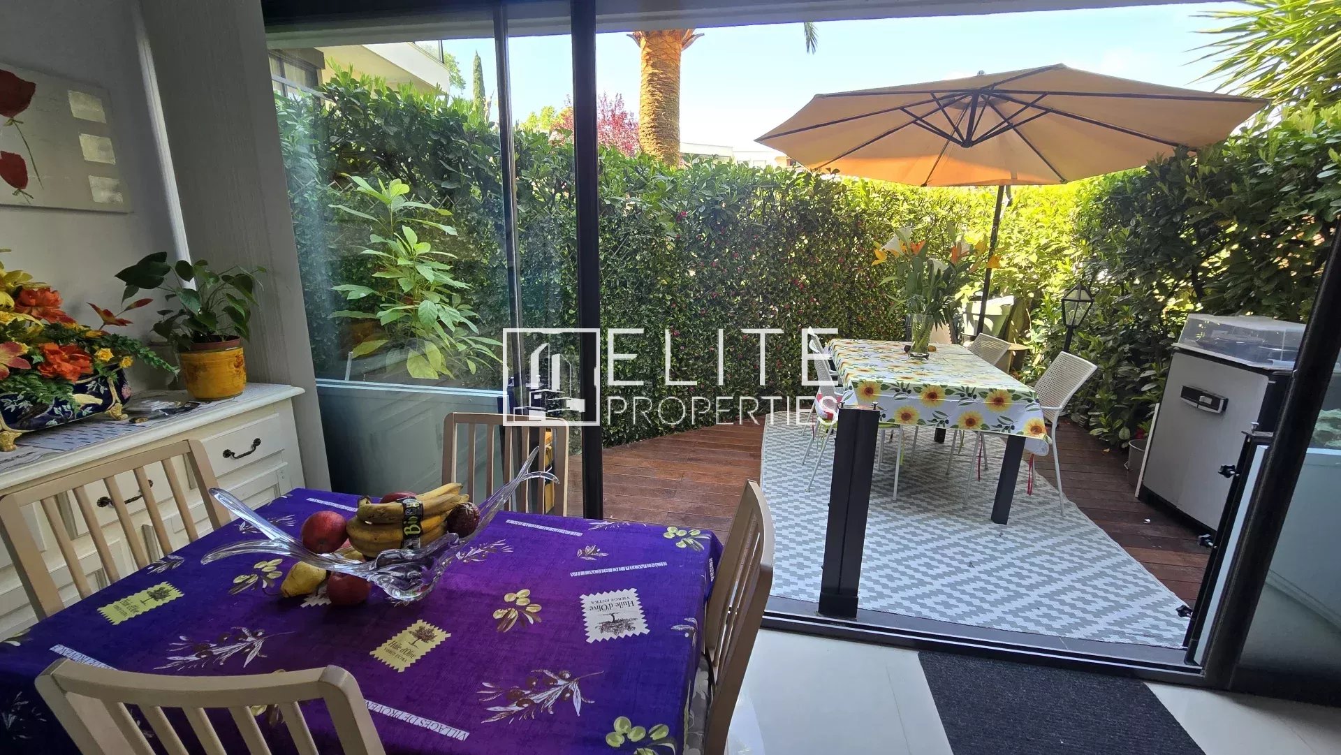 APPARTEMENT 2 PIÈCES DE 33m² + PISCINE, PARKING ET CAVE – MANDELIEU